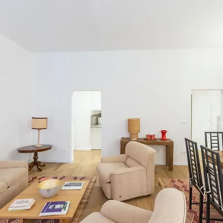 Simon, By Short Holidays Apartment *