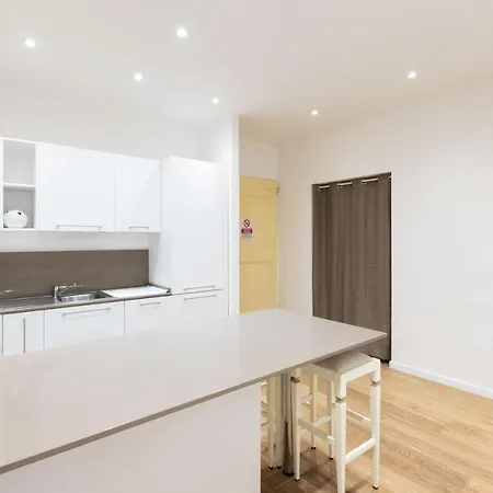 Simon, By Short Holidays Apartment *
