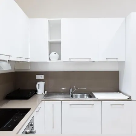 Simon, By Short Holidays Apartment Bologna