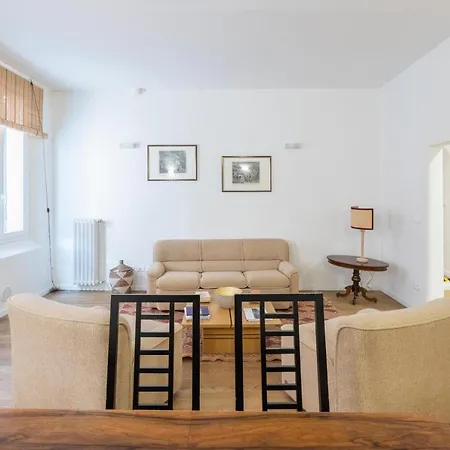 Simon, By Short Holidays Apartment